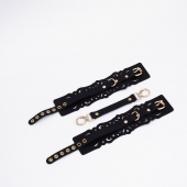 Черный кожаные оковы с узорами и золотистой фурнитурой - Crazy Handmade - купить с доставкой в Благовещенске