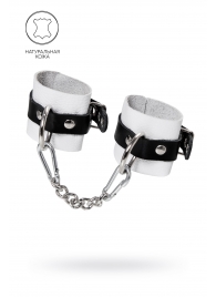 Бело-черные кожаные наручники с одним ремешком с люверсами - Pecado - купить с доставкой в Благовещенске