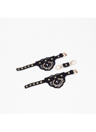 Черные кожаные наручники с клепками, кольцами и золотистой фурнитурой - Crazy Handmade - купить с доставкой в Благовещенске