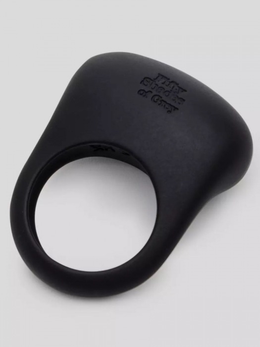 Черное эрекционное виброкольцо Sensation Rechargeable Vibrating Love Ring - Fifty Shades of Grey - в Благовещенске купить с доставкой