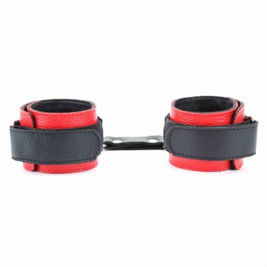 Красно-чёрные кожаные наручники - БДСМ Арсенал - купить с доставкой в Благовещенске