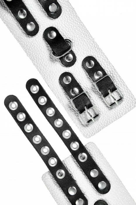 Бело-черные наручники с двумя ремешками и люверсами - Pecado - купить с доставкой в Благовещенске
