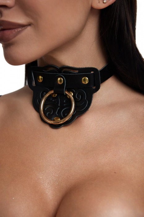 Черный фигурный кожаный ошейник с золотистой фурнитурой - Crazy Handmade - купить с доставкой в Благовещенске