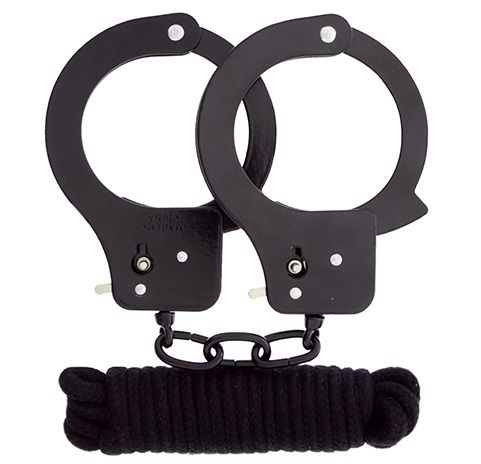 Чёрные наручники из листового металла в комплекте с веревкой BONDX METAL CUFFS LOVE ROPE SET - Dream Toys - купить с доставкой в Благовещенске