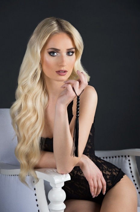 Чёрная мини-плеть из резины Rubber Mini Whip - 22 см. - Blush Novelties - купить с доставкой в Благовещенске